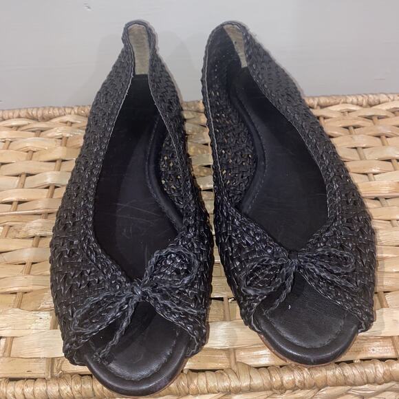 FRYE Sz 9 MSRP $198 Leather Malorie Black Woven Peep Toe Ballet Flats - Picture 1 of 6